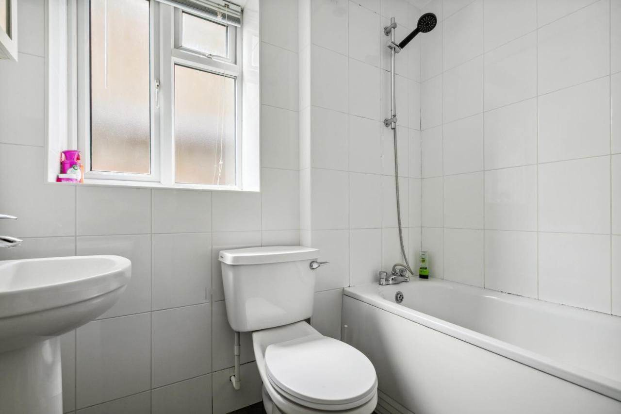 Cozy Wimbledon Apartment London Exterior foto