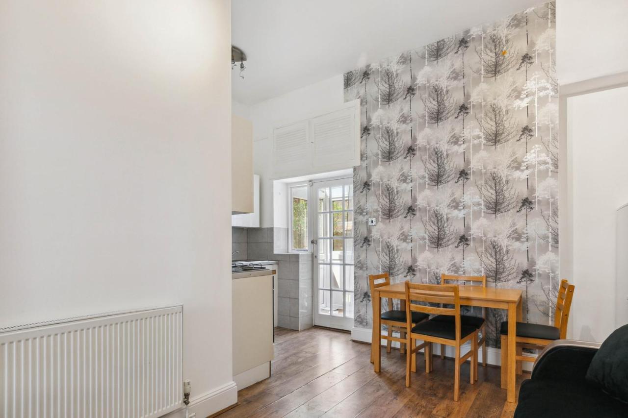 Cozy Wimbledon Apartment London Exterior foto