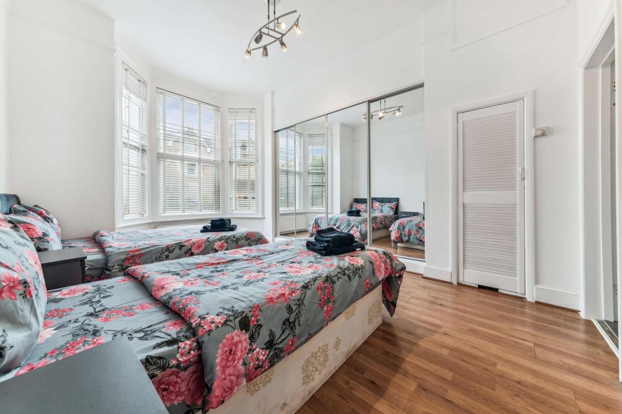 Cozy Wimbledon Apartment London Exterior foto